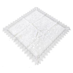 Mantel Cuadrado de Flores Blanco