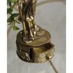 Dama De La Justicia Decorativa 9x9.1x27 Cm - Concepts