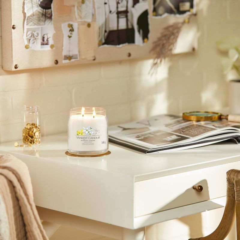 Vela En Frasco Mediano Midnight Jasmine 368 G - Yankee Candle