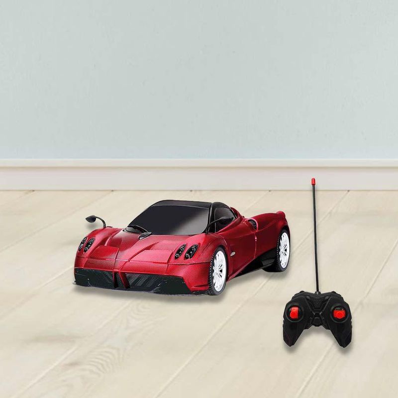 Auto RC Escala 1:24 con Control Completo
