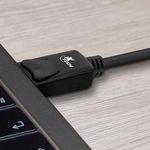 Cable con Conector Displayport Macho 1.8 M - Xtech
