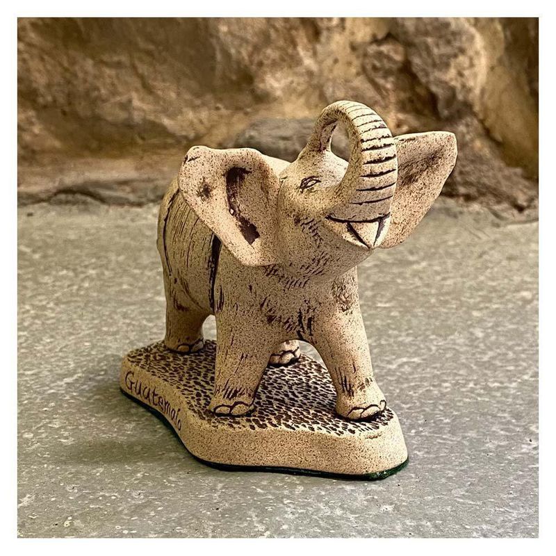 Figura De Piedra Cerámica Diseño Elefante Pequeño - Ceramicas Del Mundo Maya