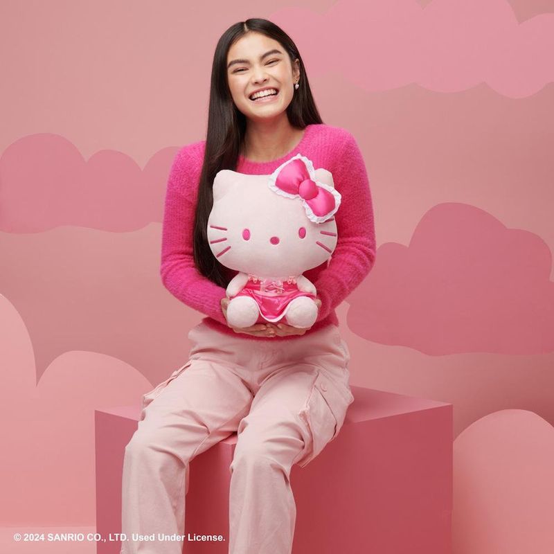 Peluche Hello Kitty Diseños Surtidos