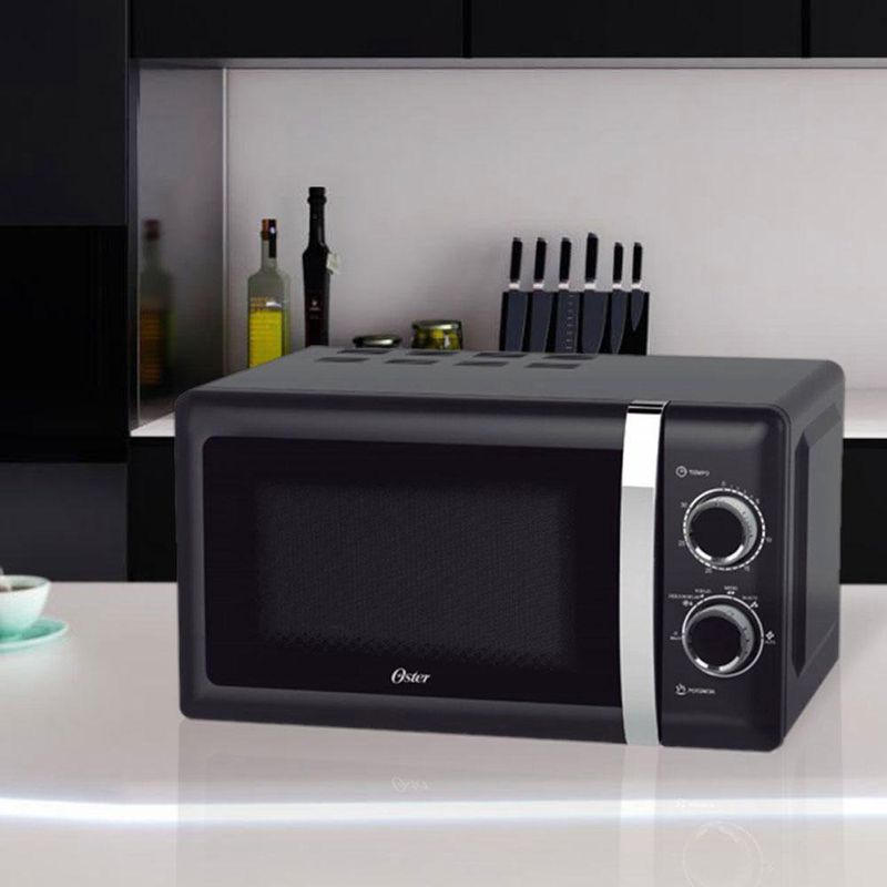 Microondas con Control Manual Negro 0.7 Pies