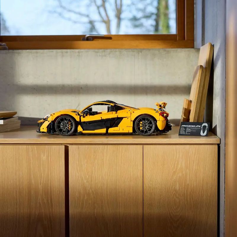 Lego Technic McLaren P1 Deportivo Coleccionable Escala 1:8 de 3896 Pzas.