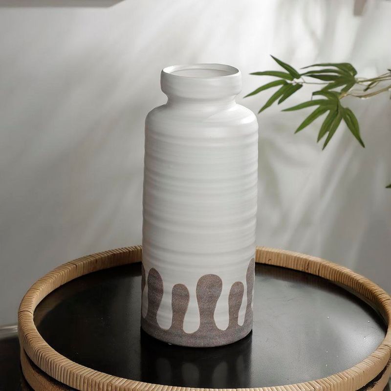 Florero Decorativo Blanco con Café