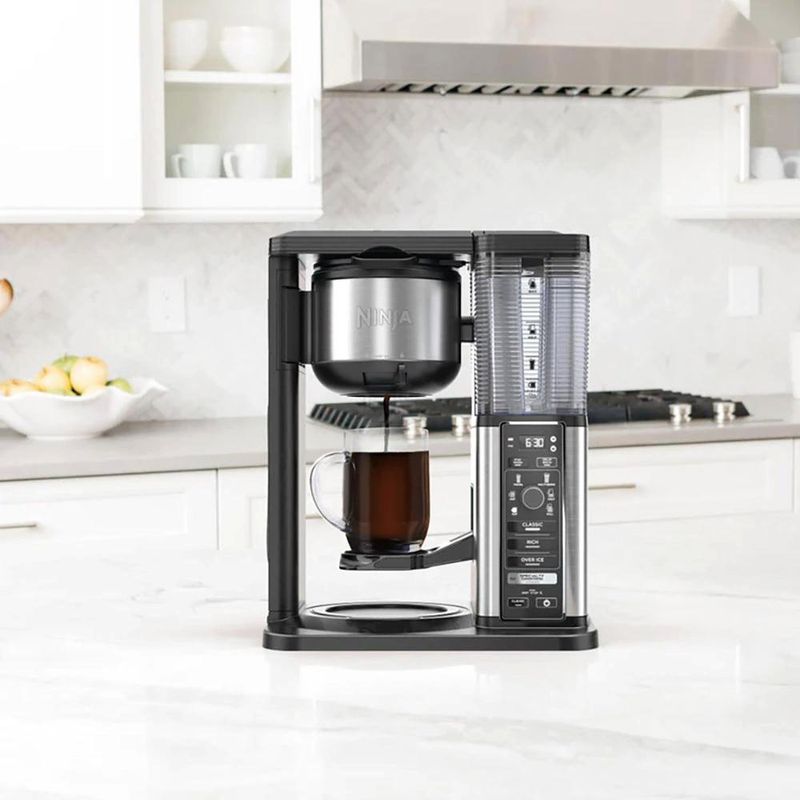 Cafetera Ninja Specialty Coffee Maker con Espumador y Jarra de Vidrio