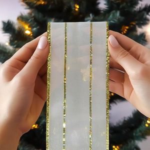 Listón Navideño de 2.5 plg x 10 yardas Color Dorado con Líneas