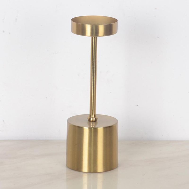 Candelero Metálico con Base Dorado