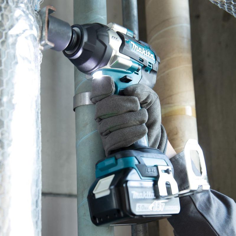 Llave de Impacto Inalámbrica de 18V 700Nm de 1/2 Plg - Makita
