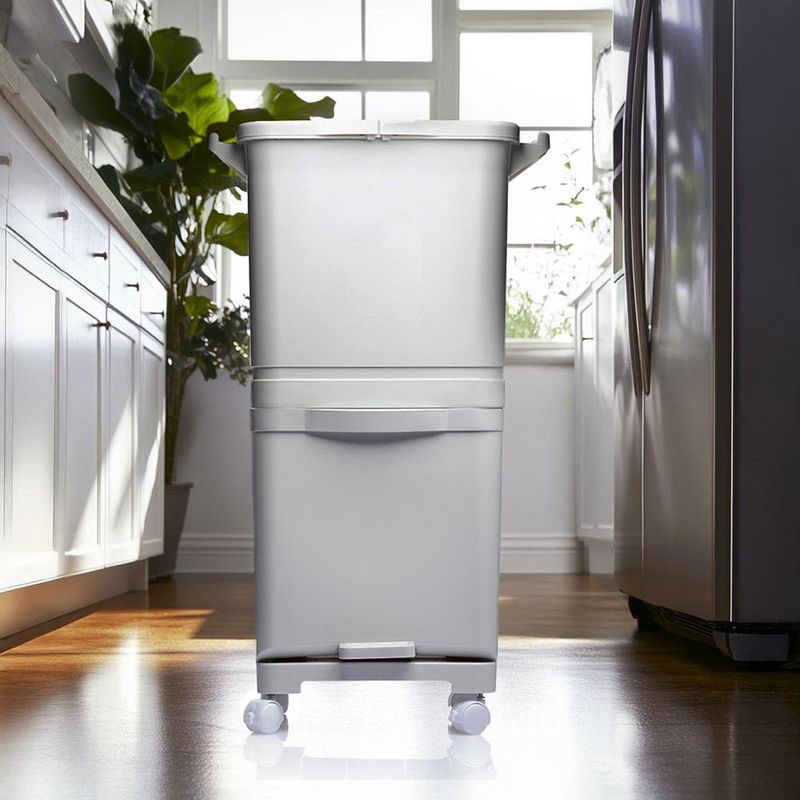 Basurero de Plástico con 3 Compartimientos 45 L