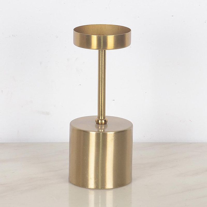 Candelero Metálico con Base Dorado 21 Cm