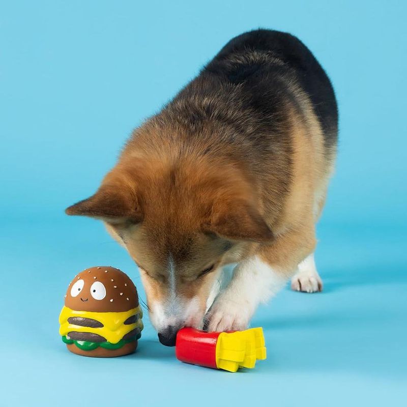 Set de 2 Juguetes para Perro de Quesoburguesa y Papas