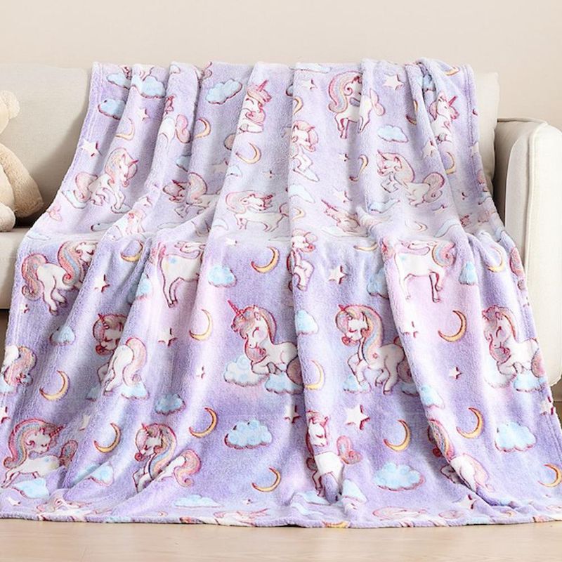 Throw de Poliéster Rectangular con Diseños Surtidos