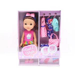 Muñeca con Guardarropa y Accesorios