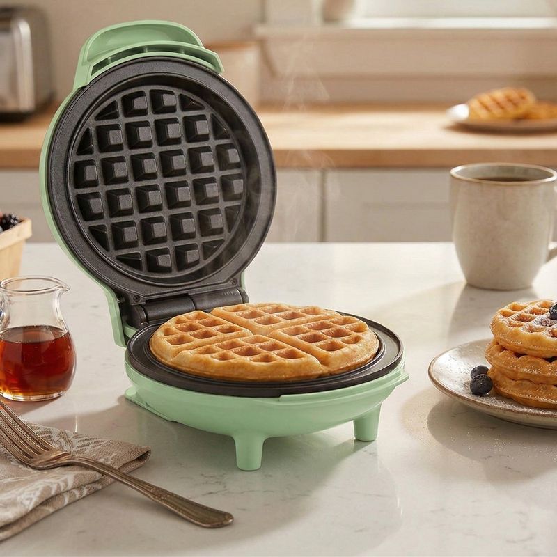 Mini Waflera Rosthal Antiadherente Compacta para 1 Porción Color Verde Pastel 400 W
