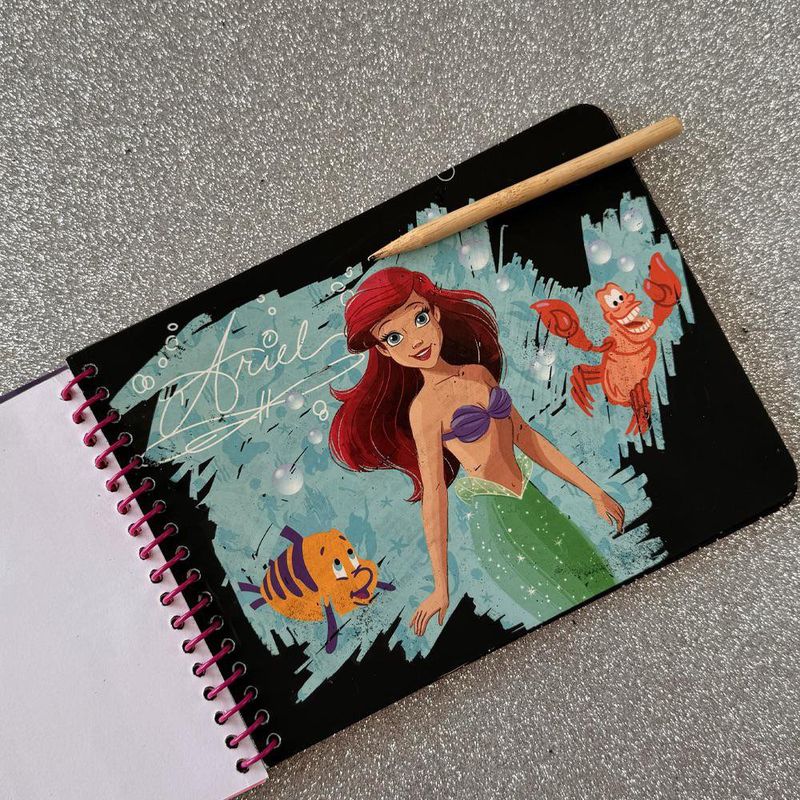 Libro de Raspar con Diseños de Princesas