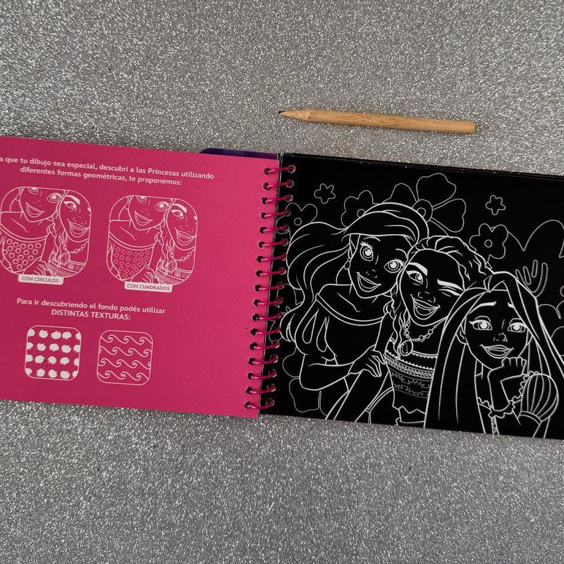 Libro de Raspar con Diseños de Princesas
