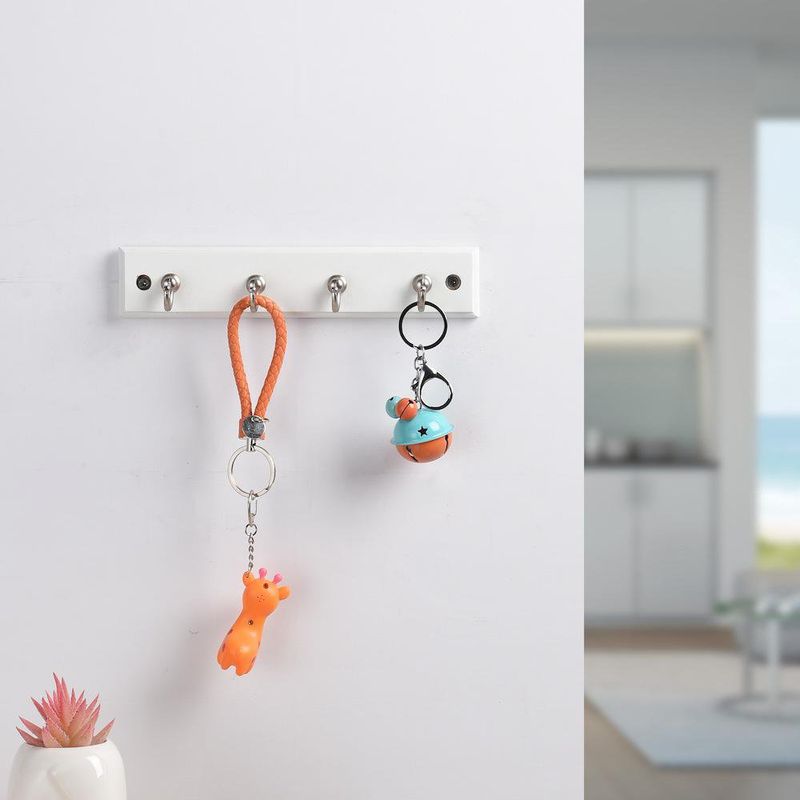 Gancho de Madera Blancos con 4 Ganchos