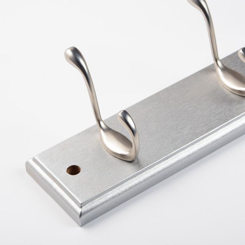 Gancho Atornillable Plateado con 4 Ganchos Metálico