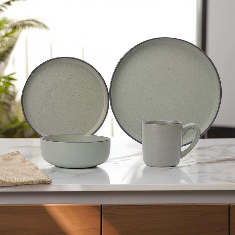 Vajilla de Cerámica Gris con Borde Negro 16 Piezas