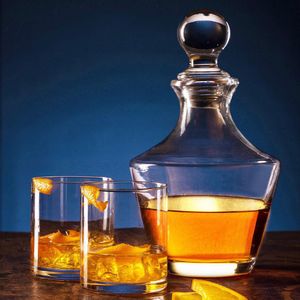 Set de Licorera con 2 Vasos 1 L