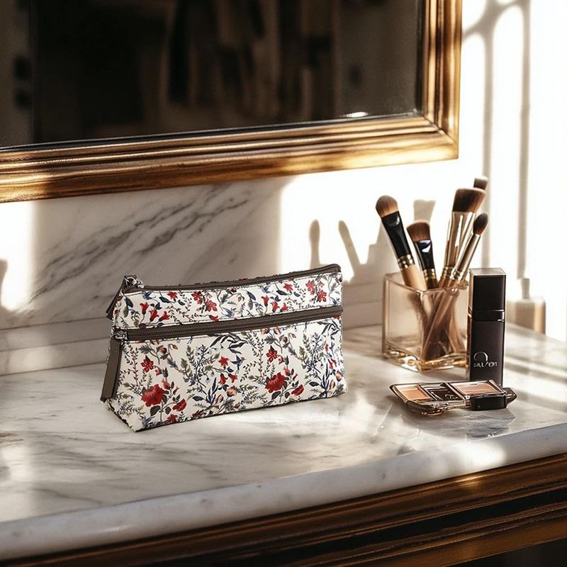 Cosmetiquera Doble Compartimento con Diseño Floral