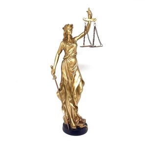 Figura Dama de la Justicia 16x9x39 Cm