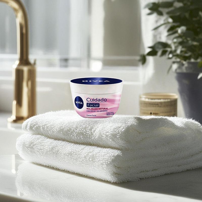Crema Aclarante con FPS 15 100 Ml
