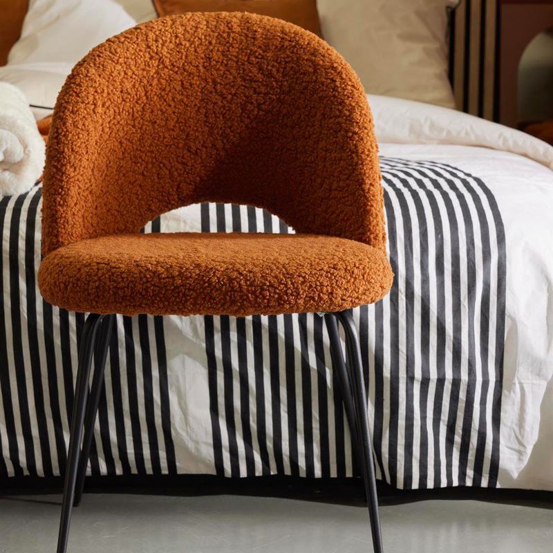Silla Lou Tapizada Caramelo