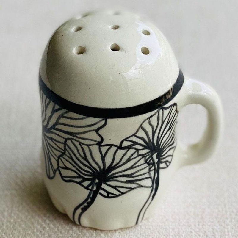 Salero-Black-Alder---Topis
