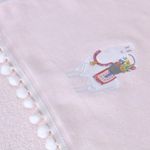 Toalla de Manos Rosa con Bordado Diseño Llama