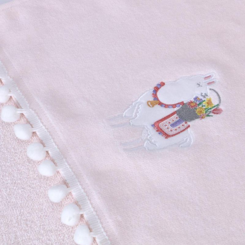 Toalla de Manos Rosa con Bordado Diseño Llama