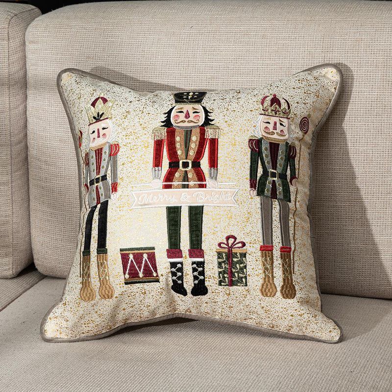 Cojín Navideño con Diseño de Cascanueces