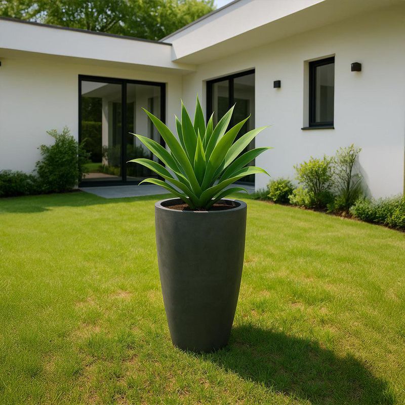 Maceta Verona Tall Negro Antiguo