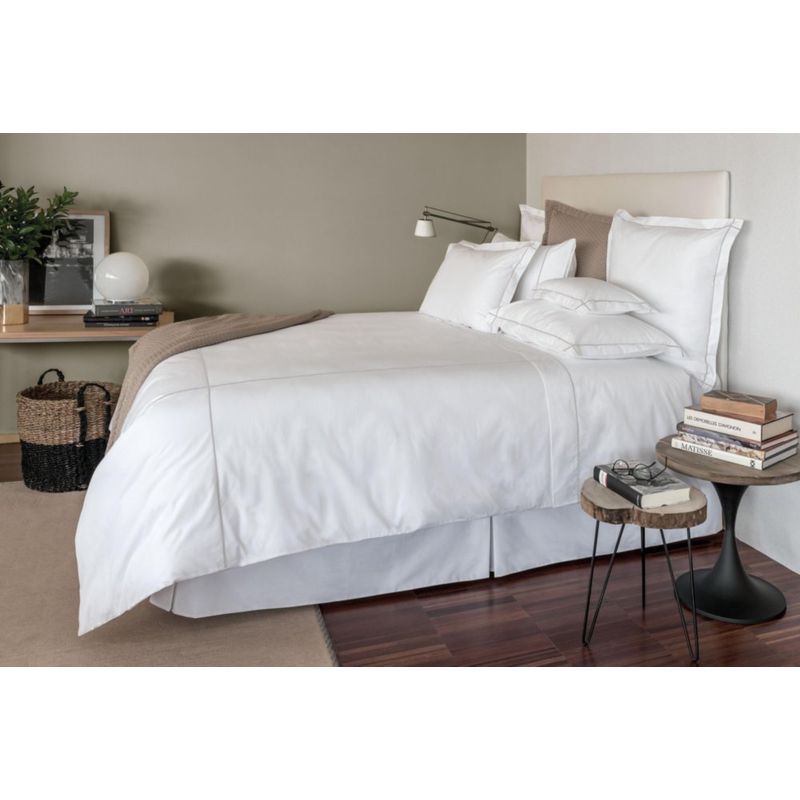 Funda Blanca para Almohada con Borde Gris