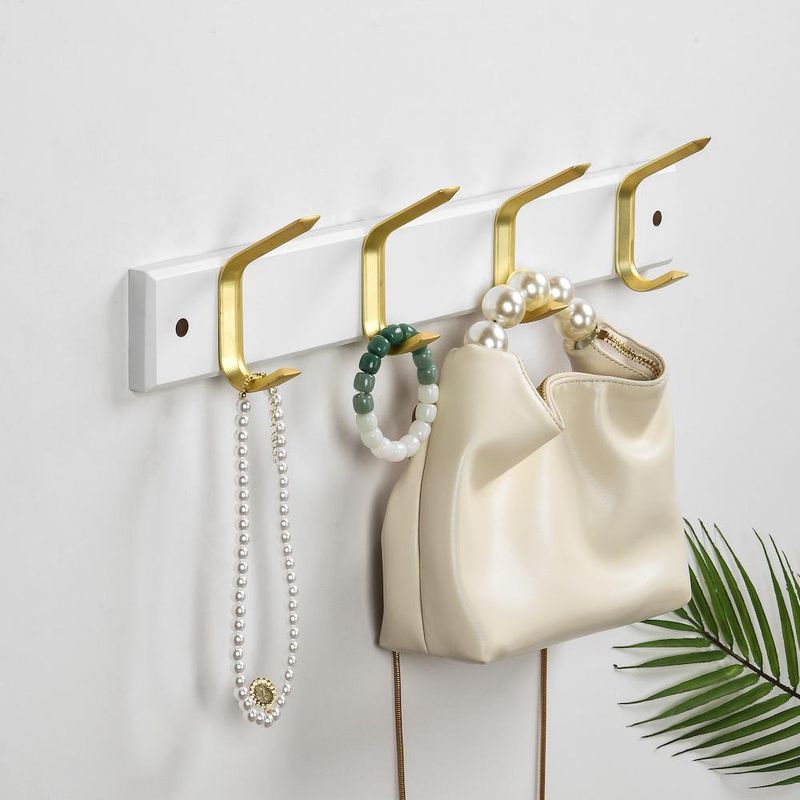 Colgador de Madera con 4 Ganchos Metálicos Colores Surtidos