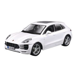 Auto A Escala 1:24 Estándar Diseños Surtidos