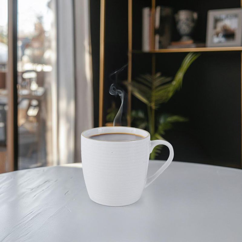 Taza de Porcelana Blanco con Borde Dorado 12 Oz