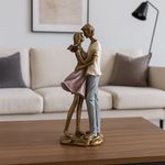 Figura Decorativa Pareja Abrazada