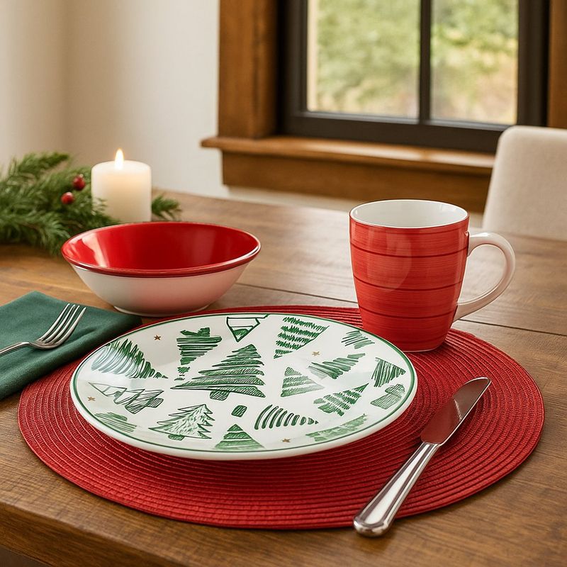 Vajilla Navideña de 12 Piezas con Diseño de Pinos Verdes