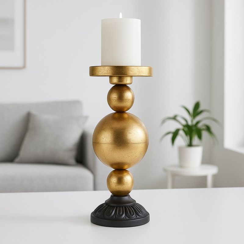 Candelero-Decorativo-Dorado-con-Esfera