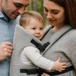 Cargador-Gris-Tipo-Mochila-para-Bebe