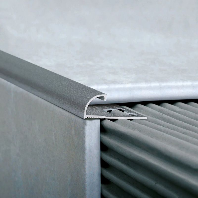 Guardacanto de Aluminio Arco Cromo Brillante 9 Mm