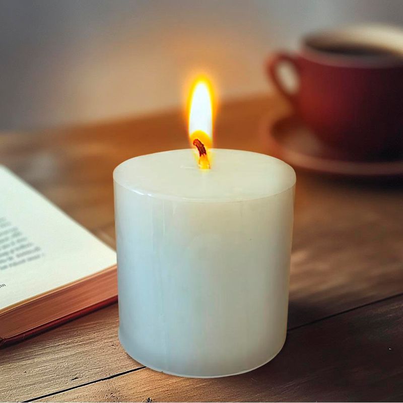 Vela Pillar Ivory 3x3x8 Cm