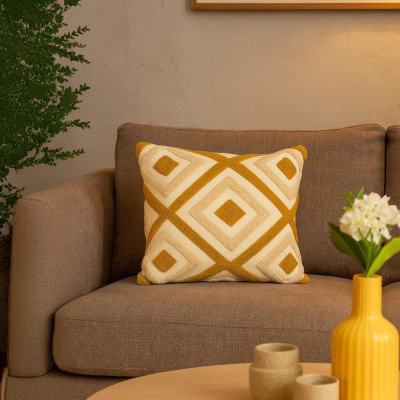 Cojín Geométrico Natural y Amarillo 45 X 45 Cm