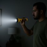 Linterna Plástica de LED Recargable