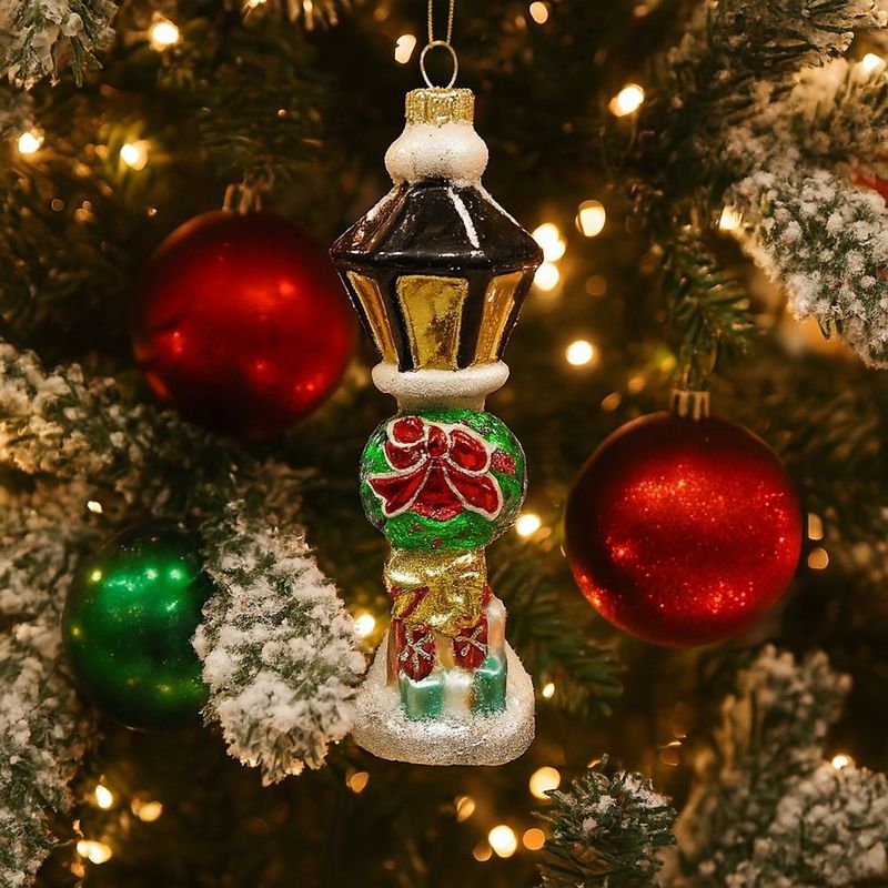 Adorno Navideño Farol con Moño y Regalos