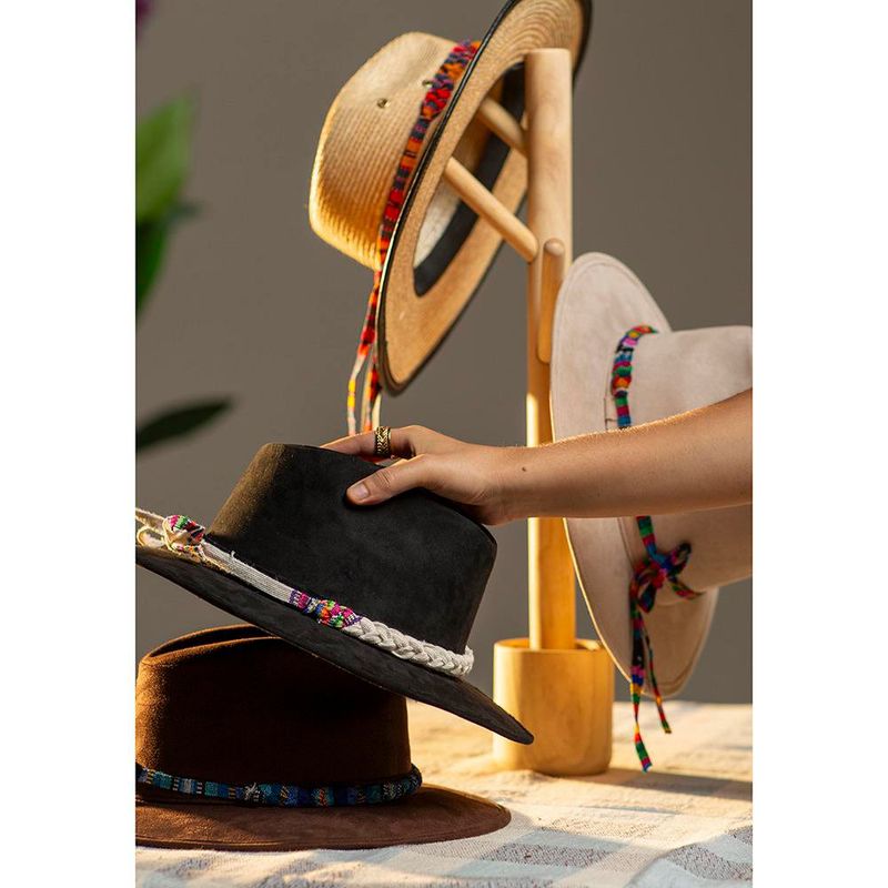 Sombrero Negro De Gamuza Con Cinta Típica