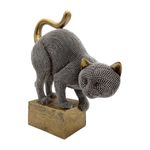 Figura Decorativa de Gato sobre Base con Textura Metálica